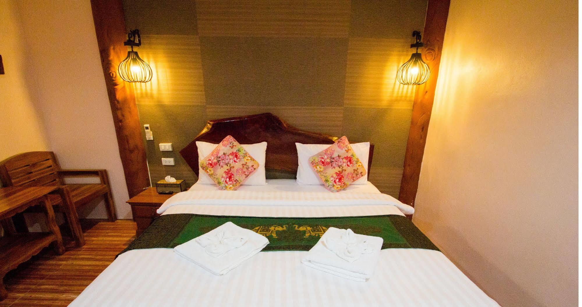 Naiyang Discovery Beach Resort Sha Nai Yang Beach Dış mekan fotoğraf